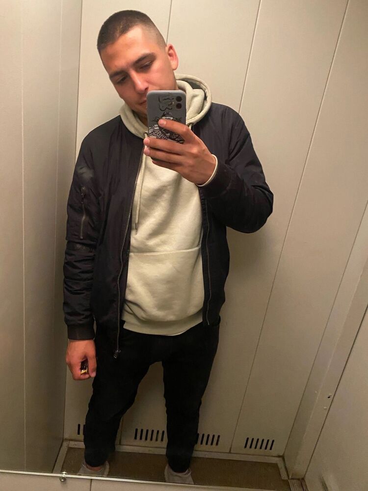  36711862  , 23 ,    