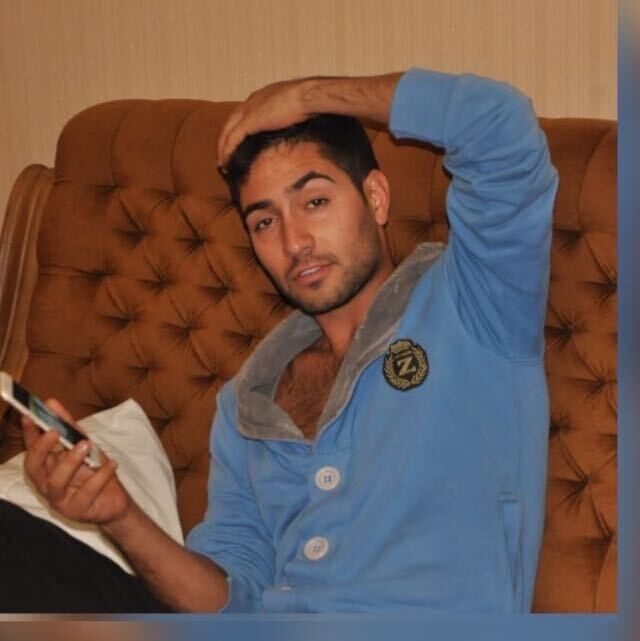  35772282  Ahmet, 31 ,    