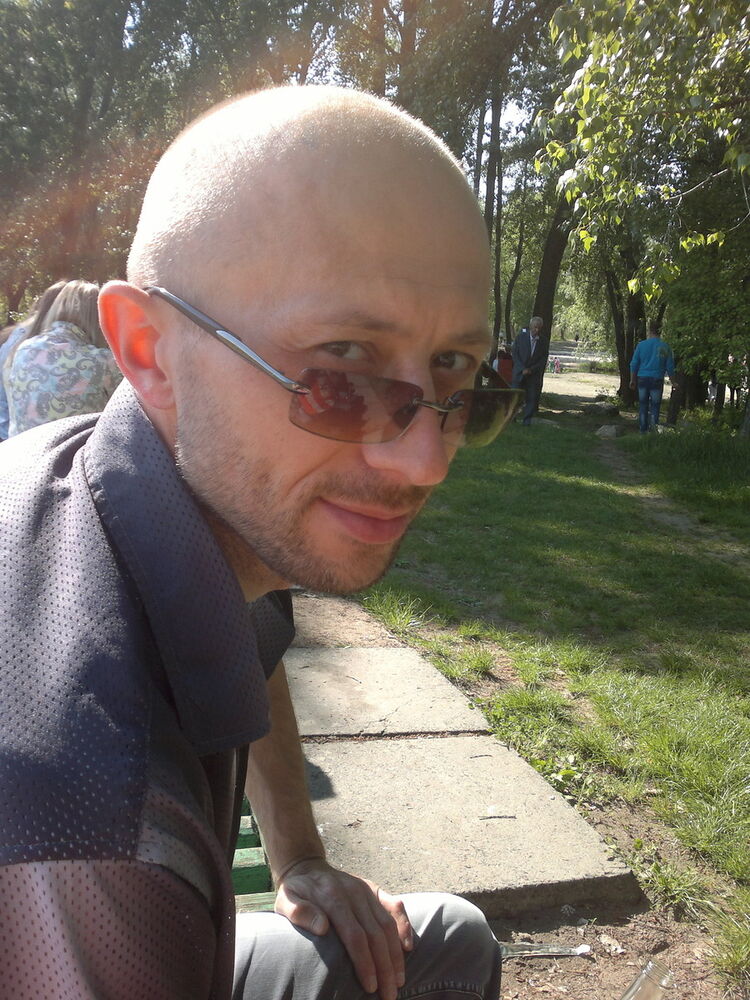  12300822  BrowSer, 46 ,    