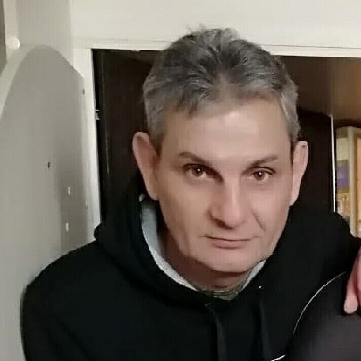  26094472  , 49 ,     