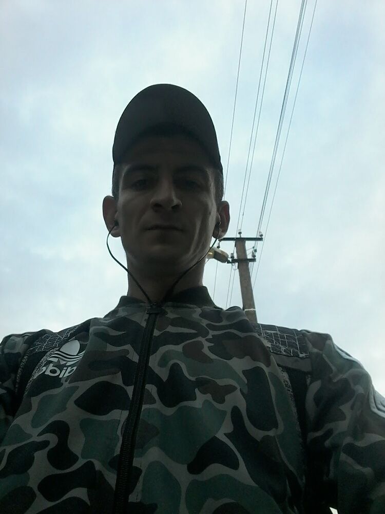  ,   Denis, 38 ,   ,   , c 