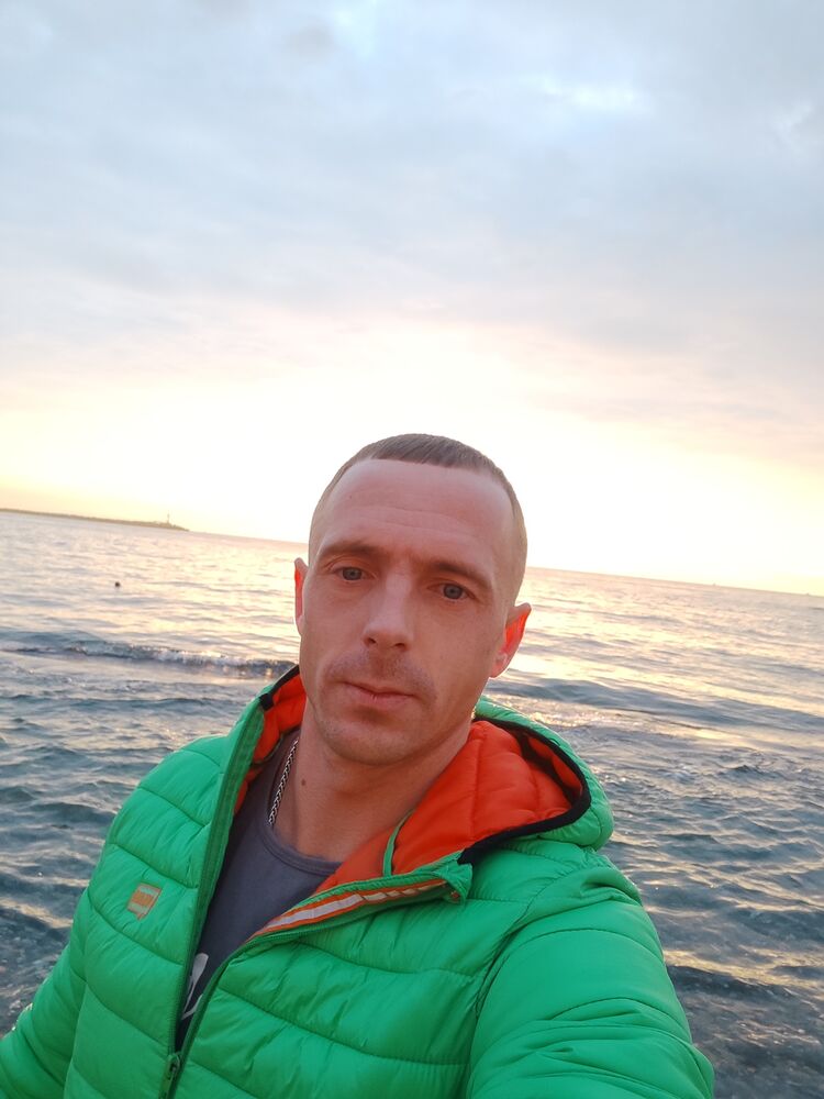  48054632  , 34 ,    