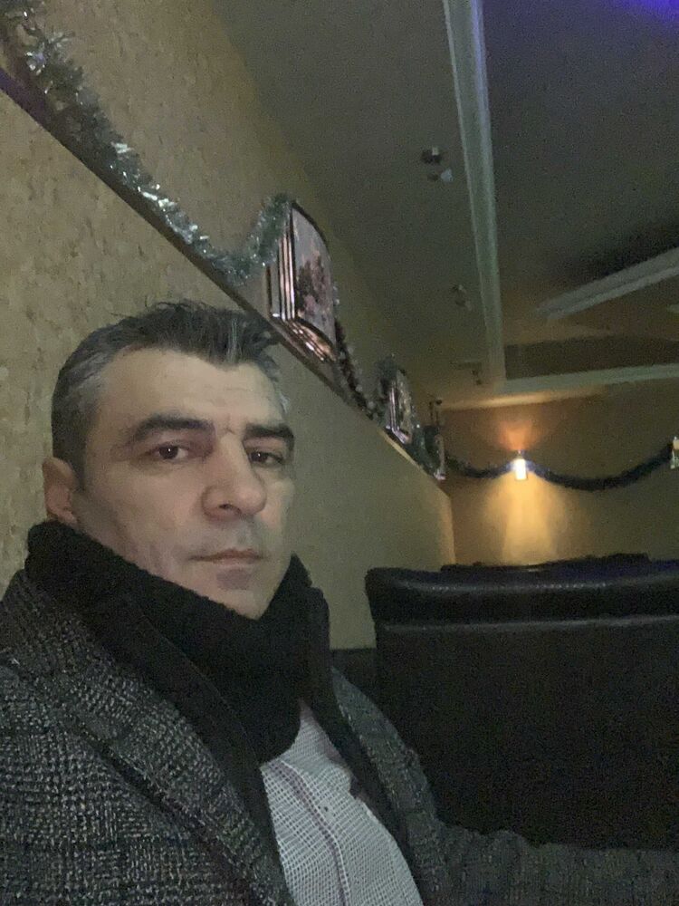  25320182  Samet, 49 ,    