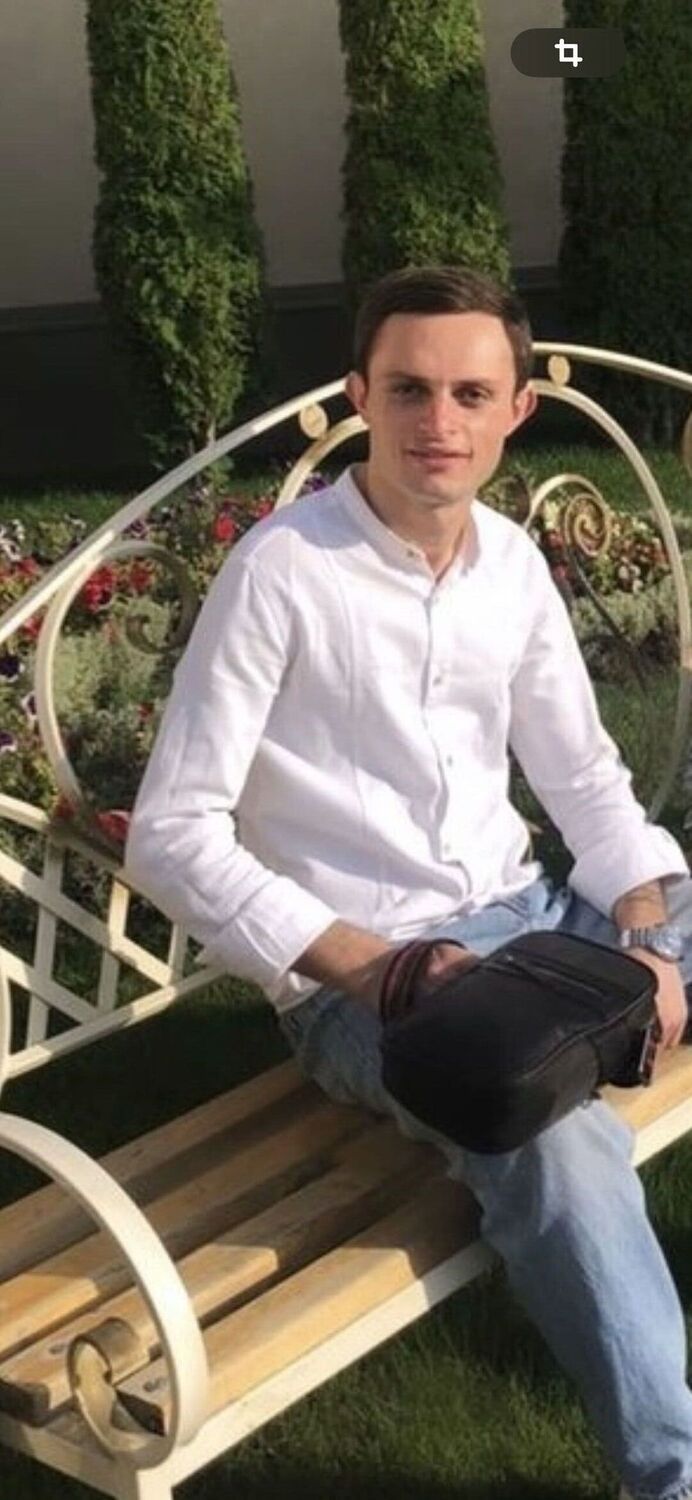  52684912  , 30 ,    Frankfurt Am Main