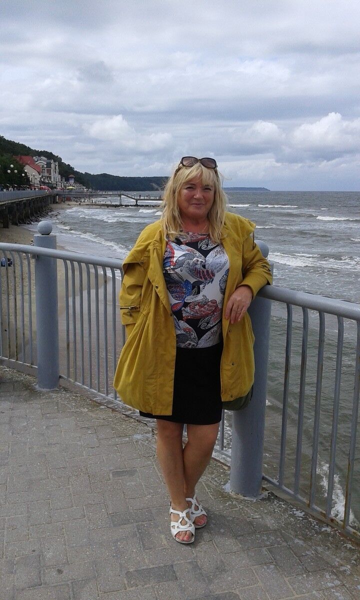  -,   Lara, 67 ,   ,   , c 