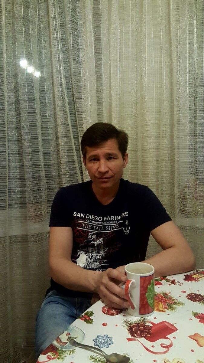  ,   Maks, 48 ,   ,   , c 