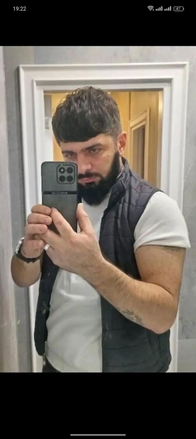  47430992  Uzeyir, 35 ,    