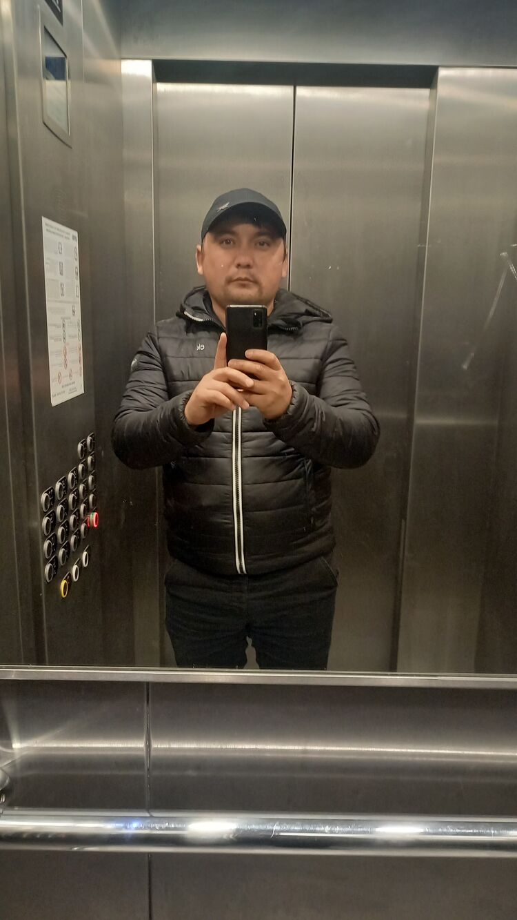  30587572  , 34 ,    -