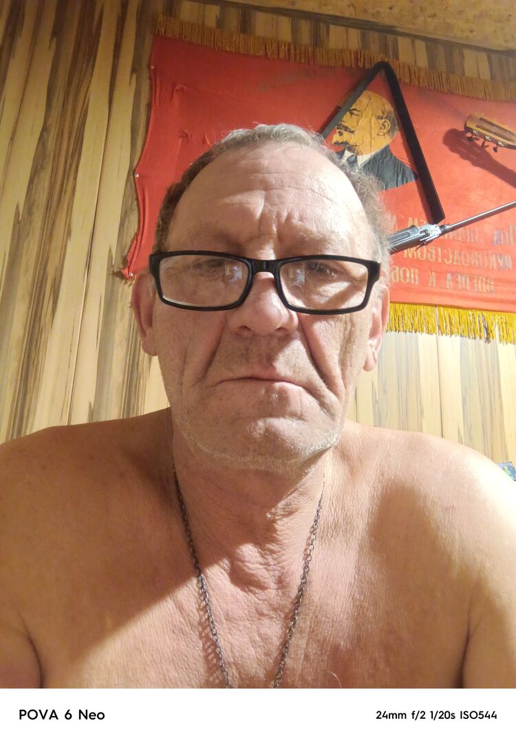  48233042  , 62 ,    
