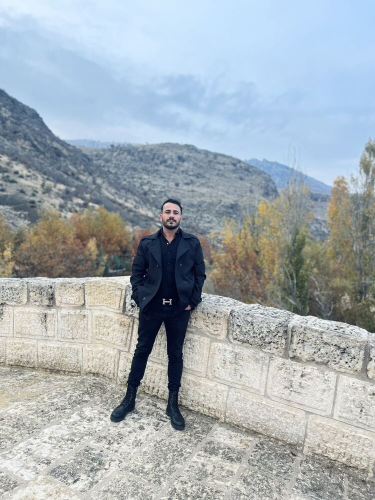  ,   Emrah, 29 ,   ,   