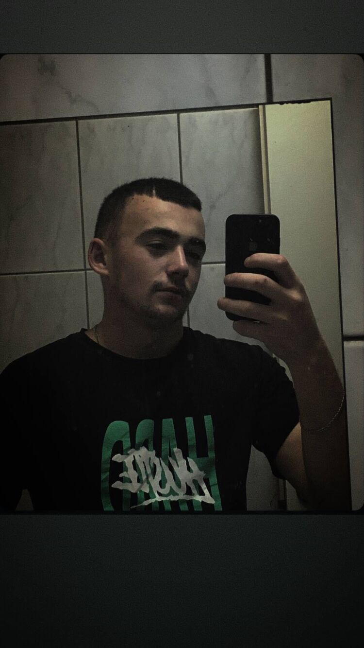  49524752  , 20 ,    
