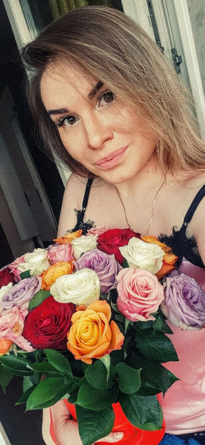  ,   Julia, 30 ,   ,   