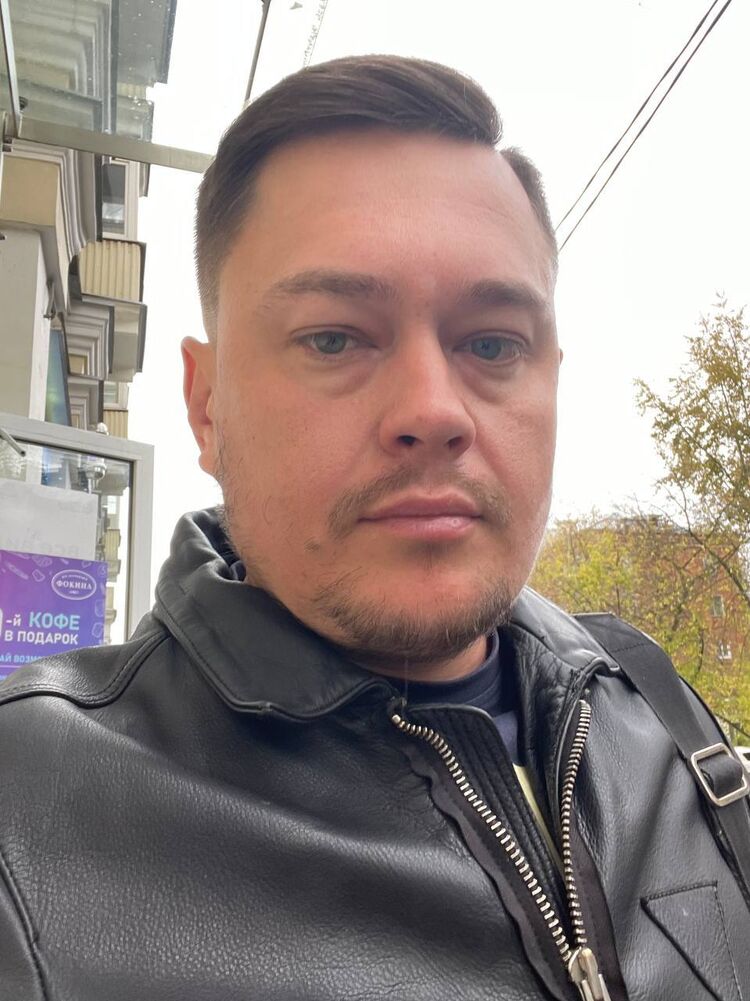  ,   Sebastian, 39 ,   ,   