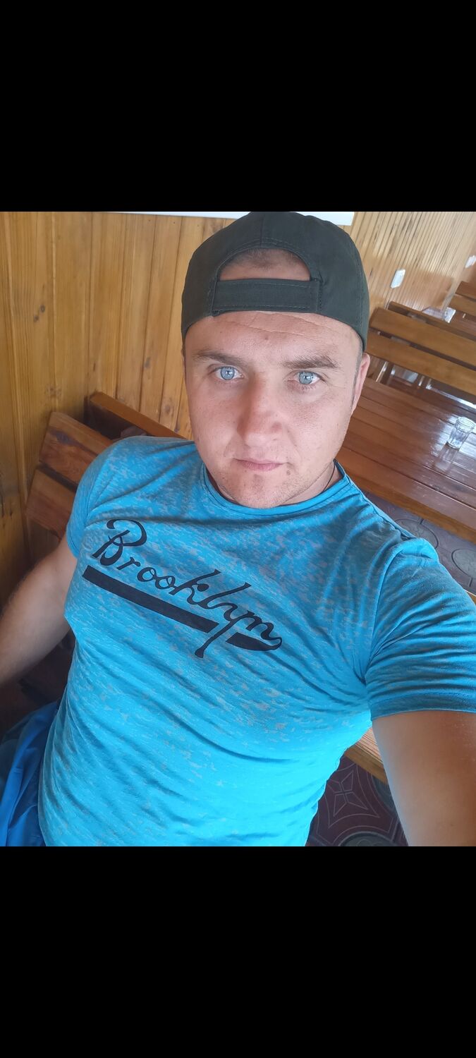  ,   Ivan, 31 ,   c 