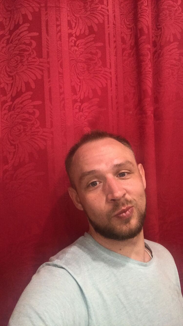  44180302  , 37 ,    