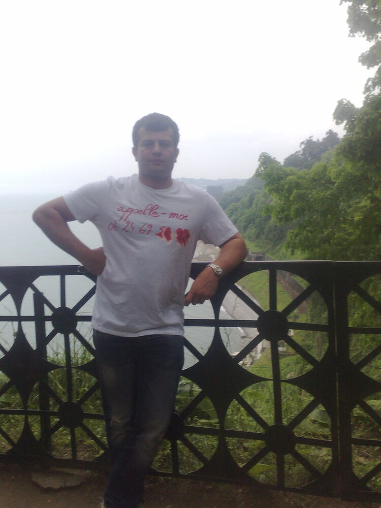  ,   Leo, 39 ,   ,   , c 
