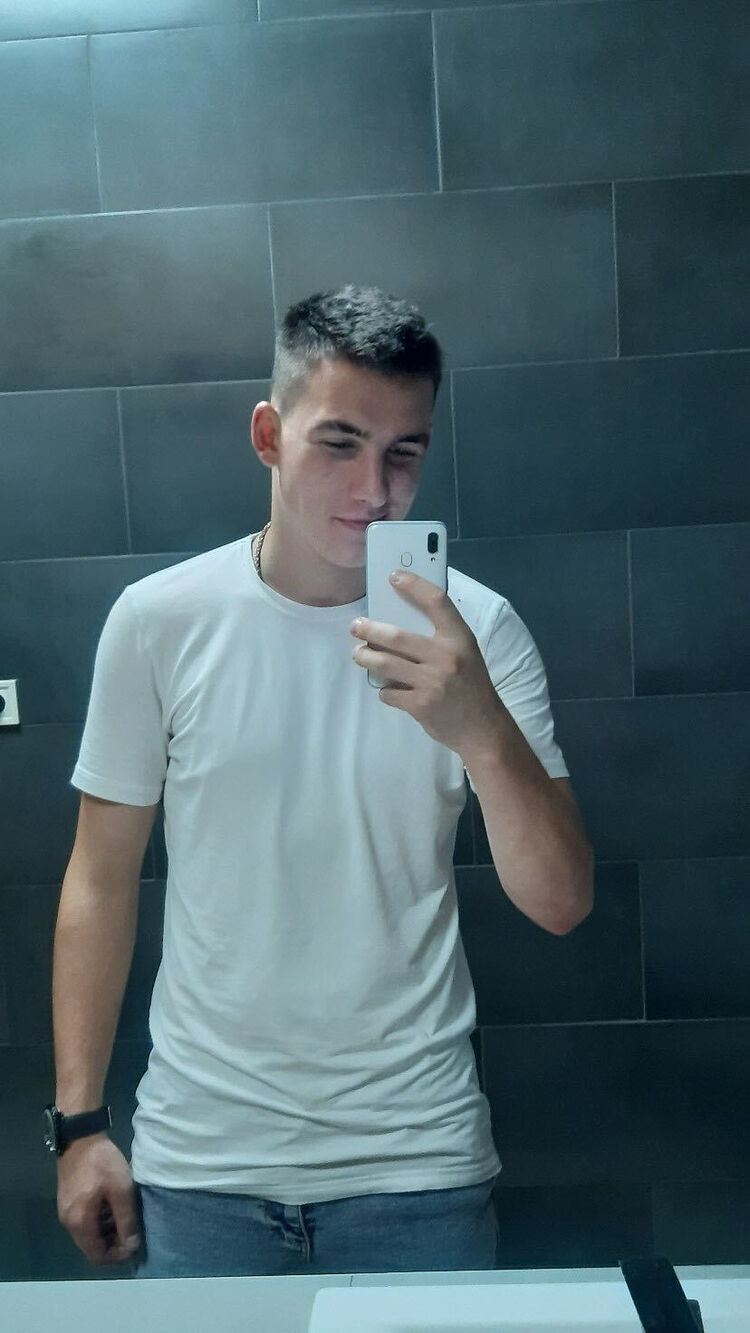  48154282  , 23 ,    