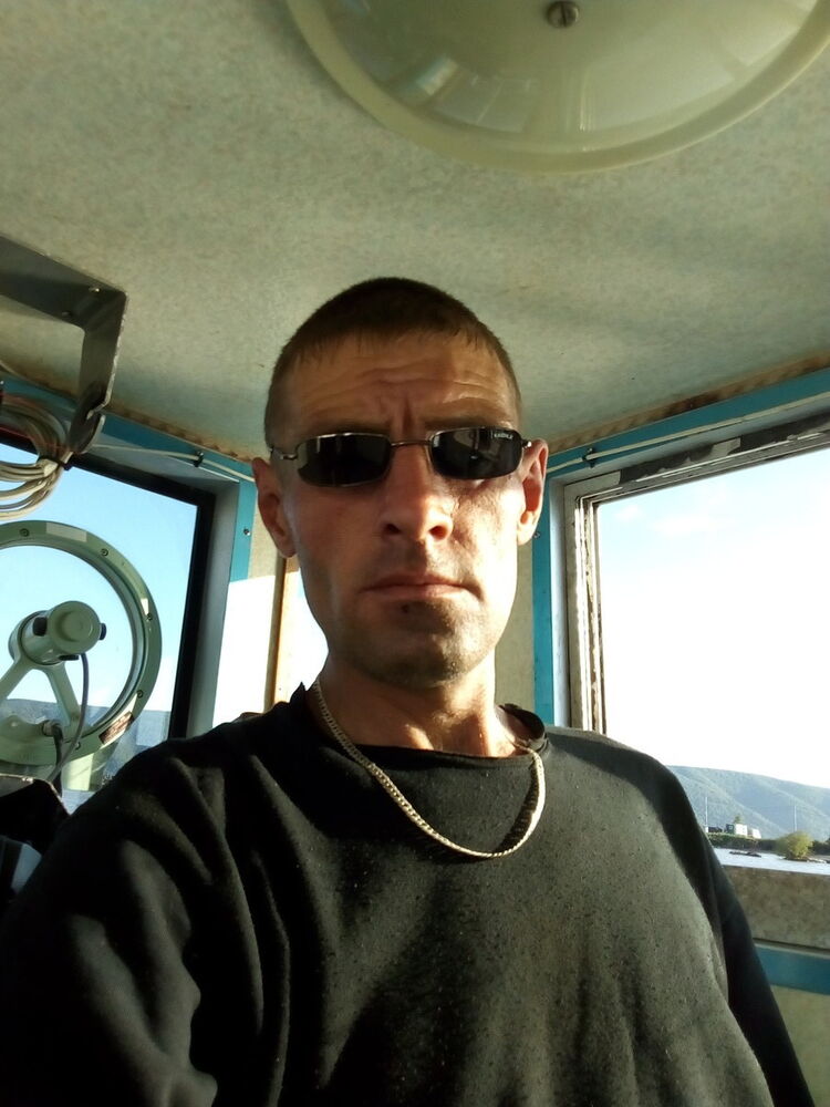  --,   , 42 ,  