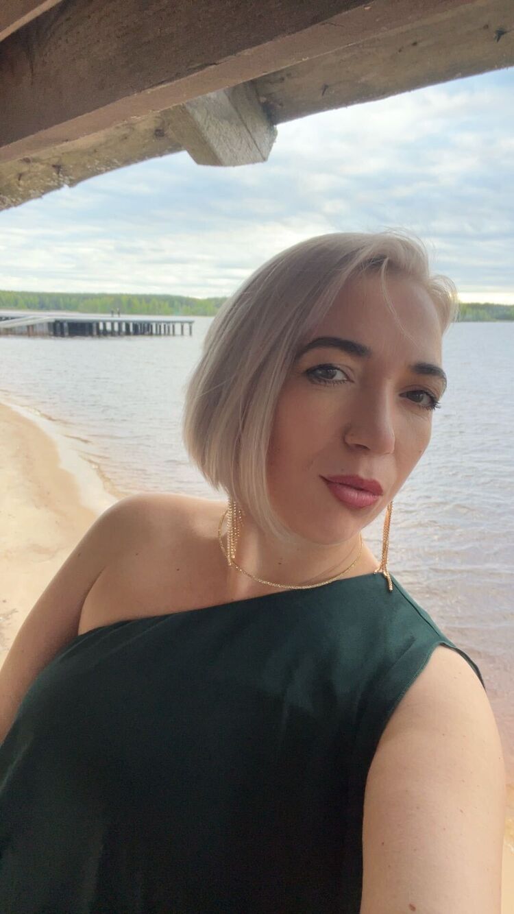  53634142  Aleksandrina, 46 ,     