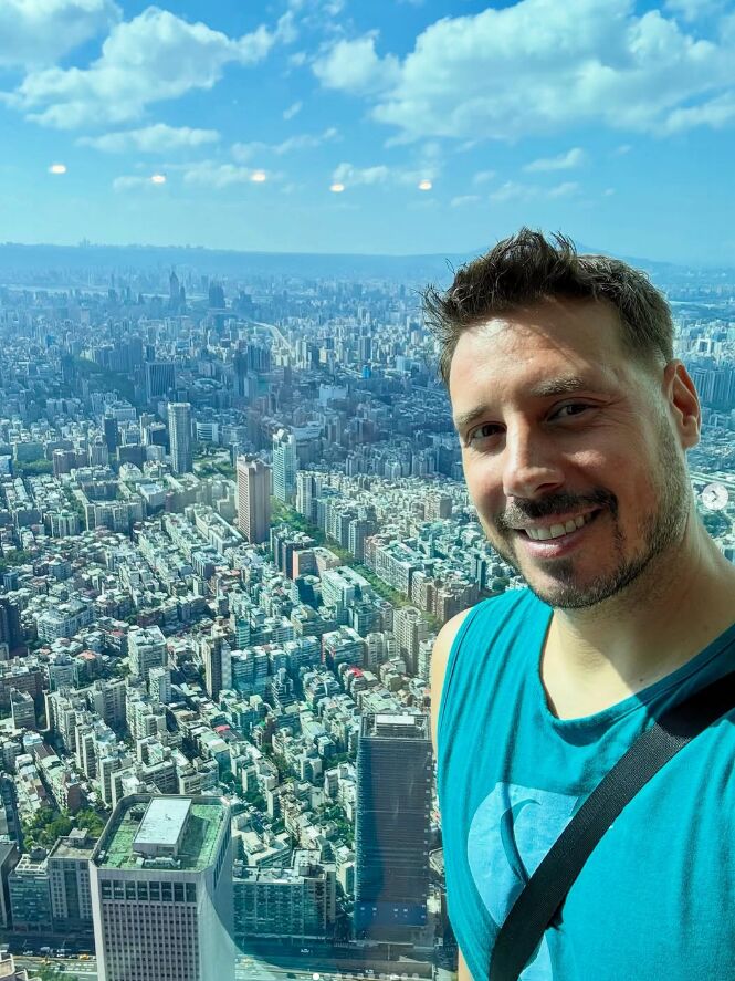  54084242  , 35 ,    -