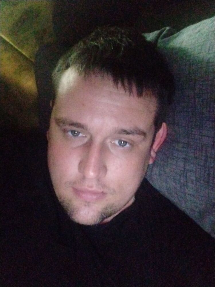  43775572  , 28 ,    