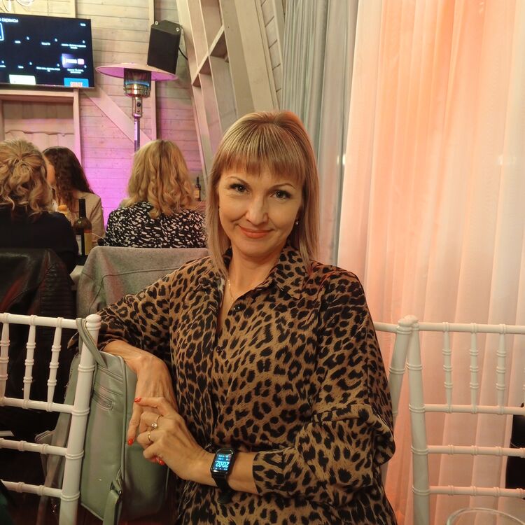  45489832  Elena, 49 ,    