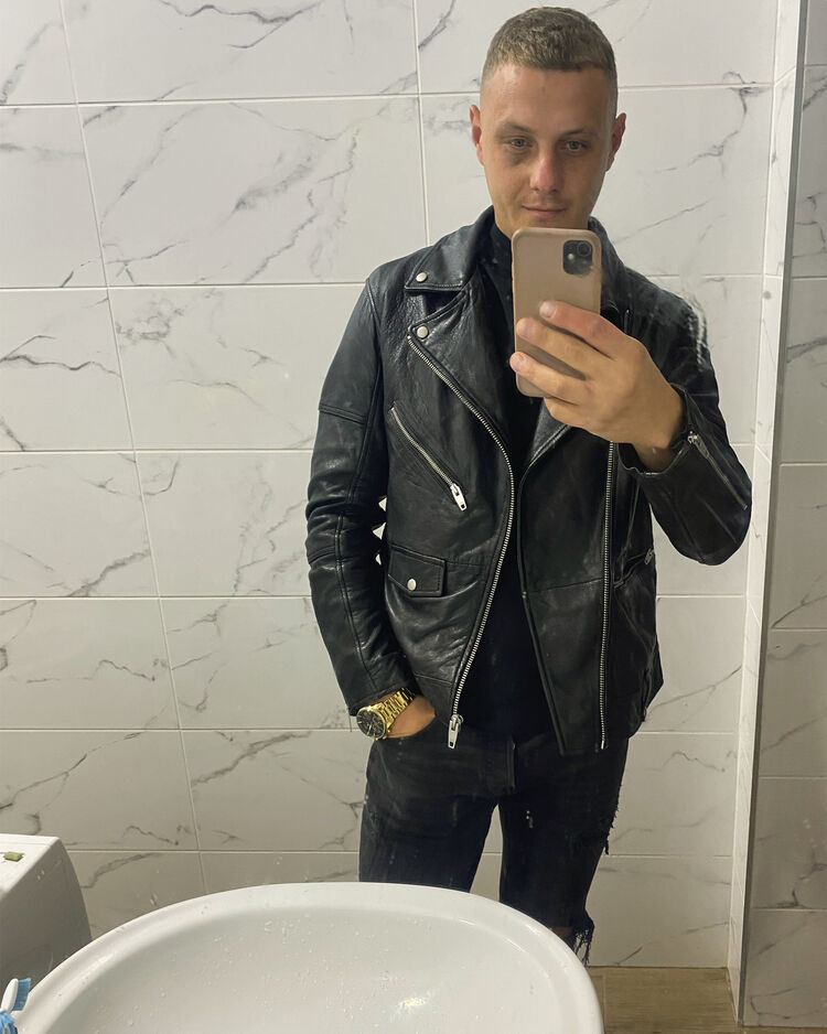 39820742  Andriy, 31 ,    