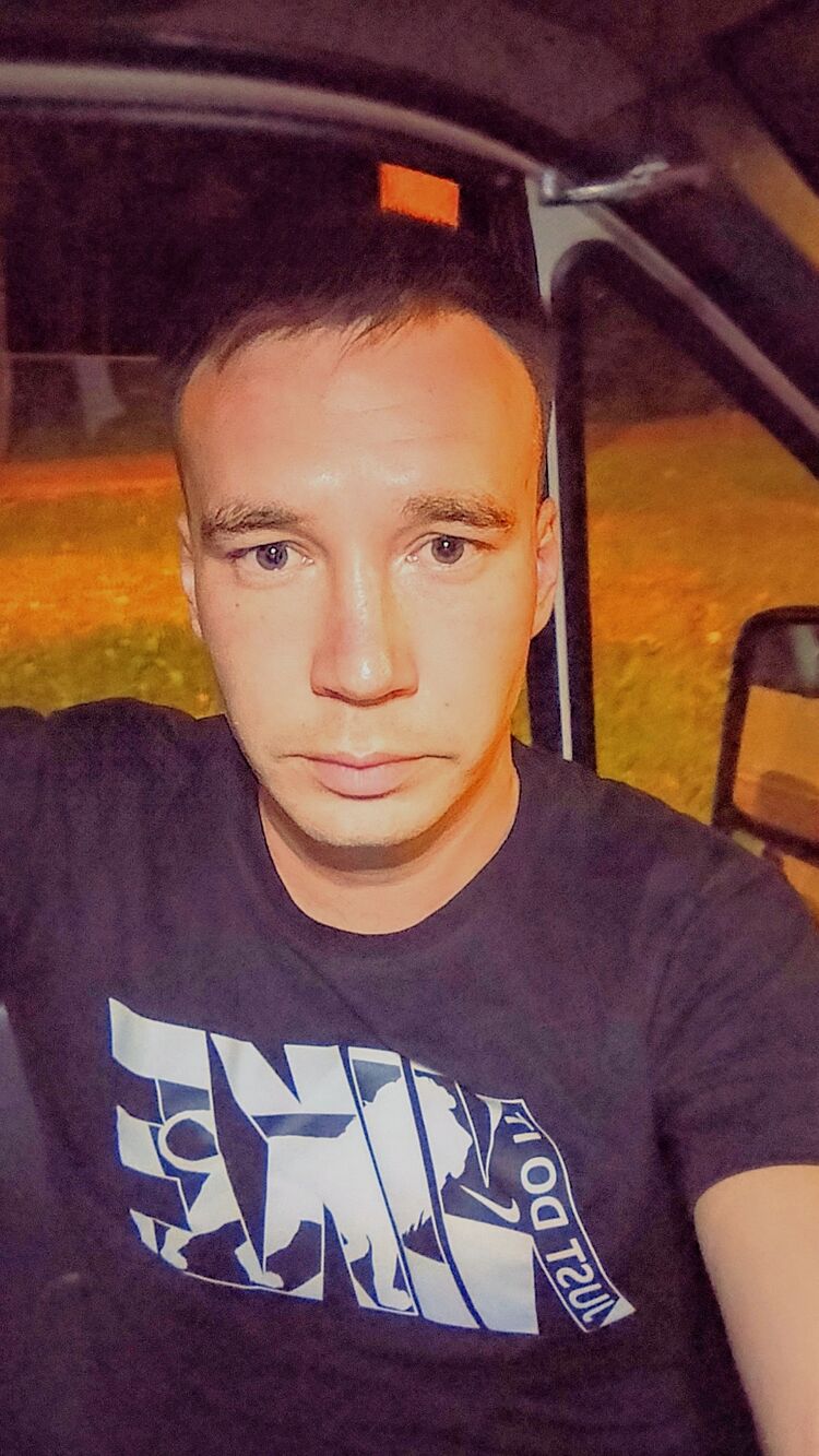  52962222  , 32 ,    