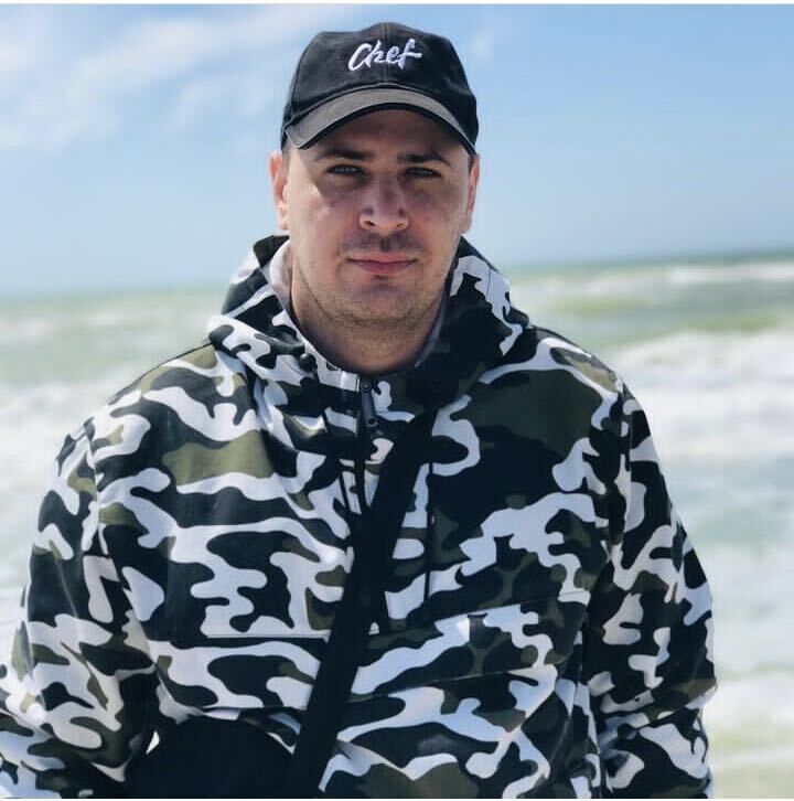  ,   Aleks, 41 ,   ,   