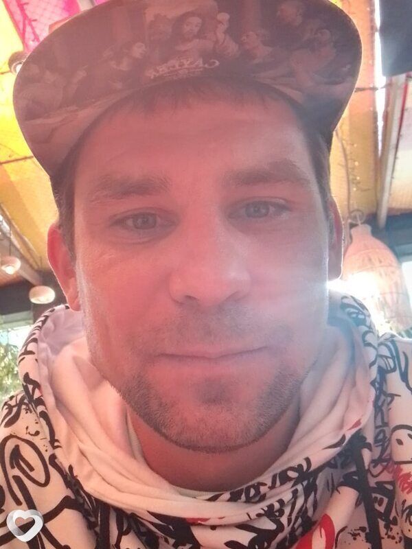  ,   Mishka, 35 ,   ,   