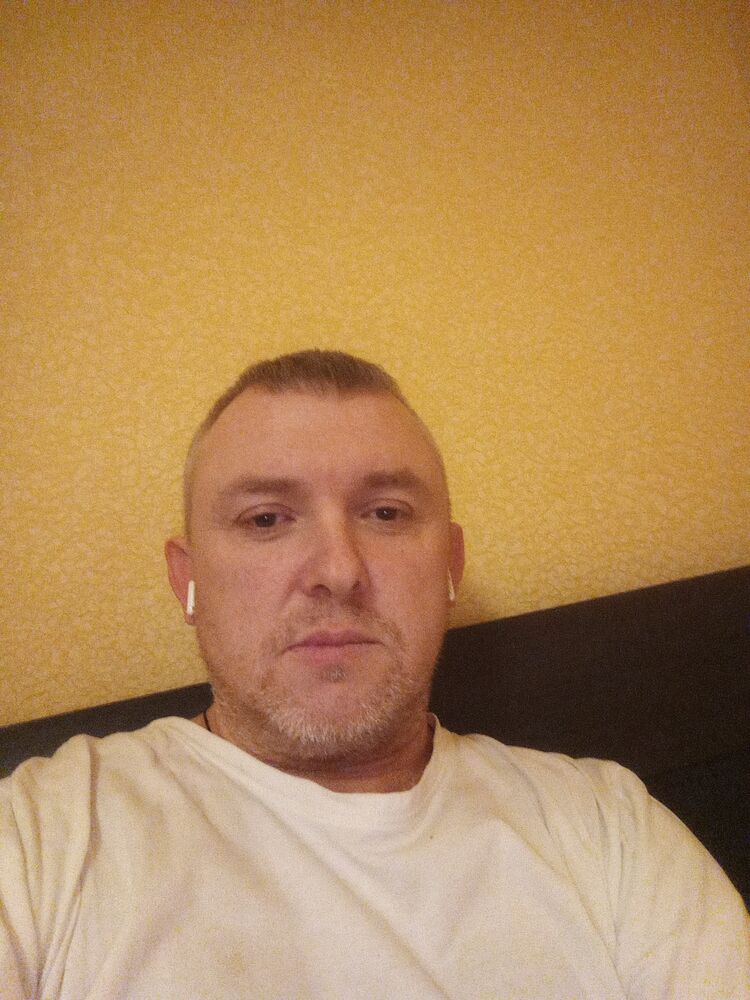  48525882  Aleks, 42 ,    