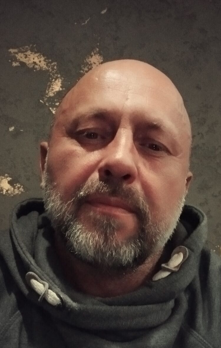  44372452  , 47 ,    