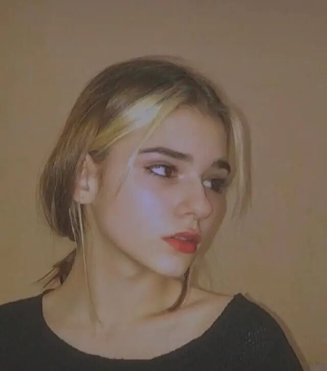  -,   Vika, 21 ,   ,   