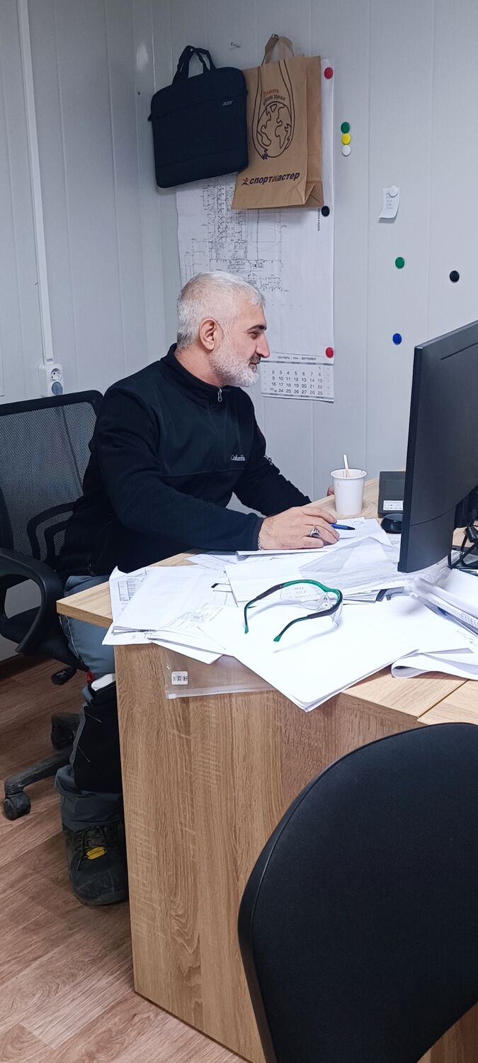  48097422  Gokhan, 45 ,    