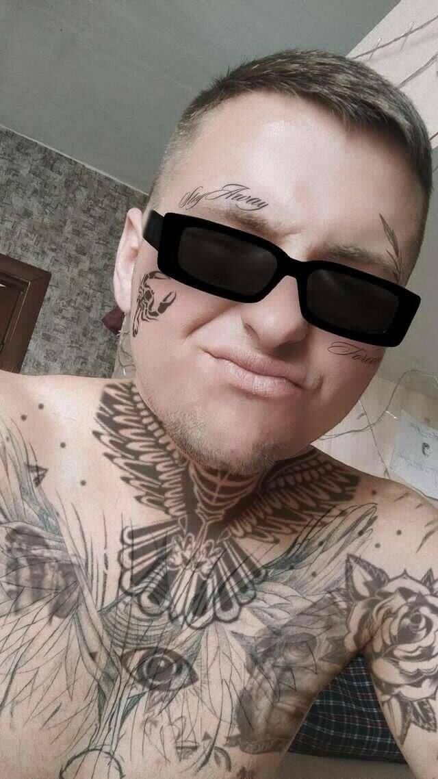  44054322  Vlad, 24 ,    