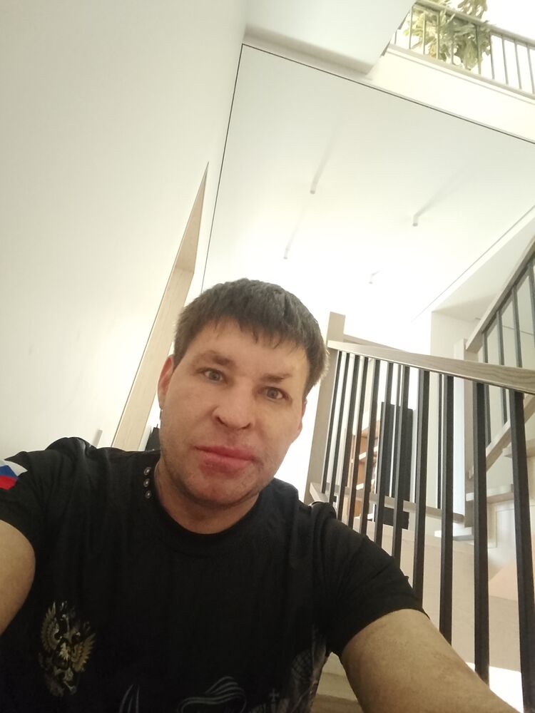  48423822  , 33 ,    