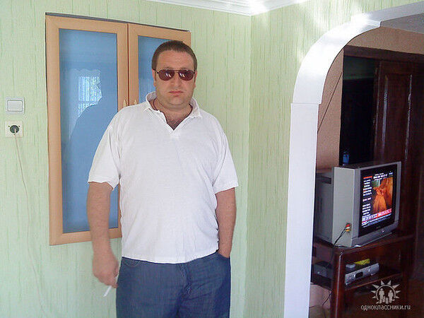  9820332  Badri, 51 ,    