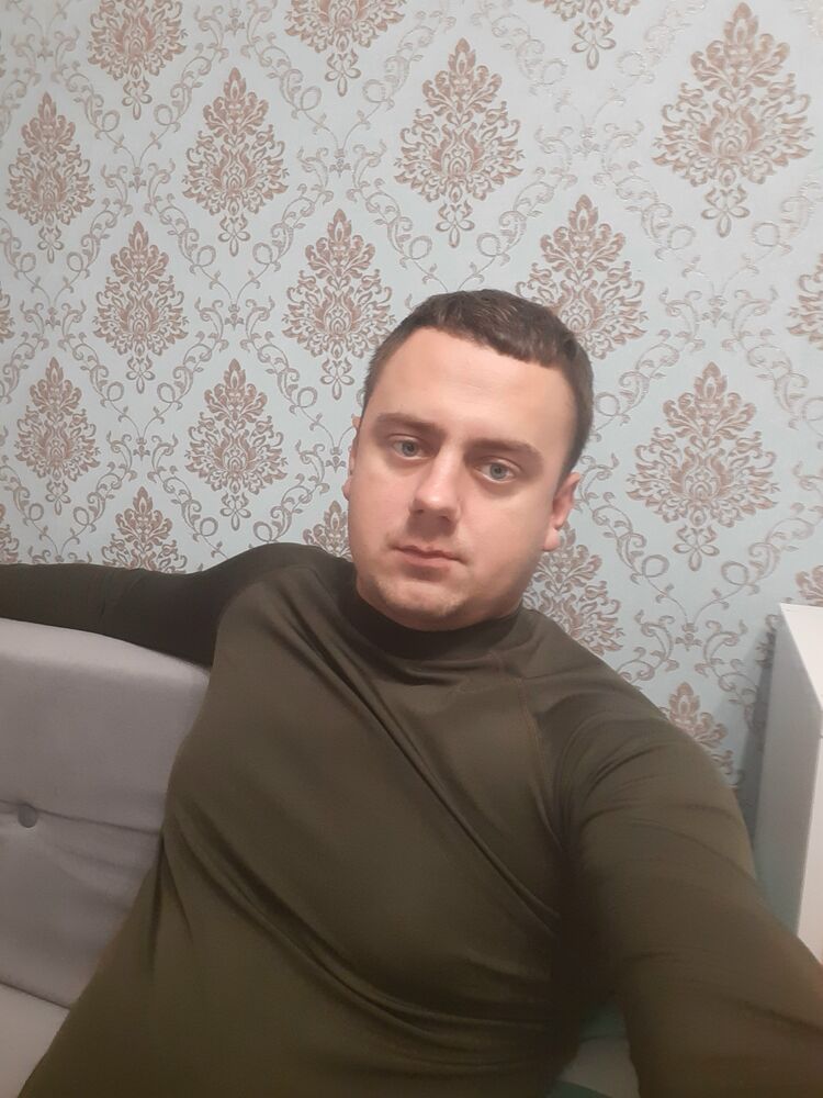  30862982  Stanislav, 33 ,    