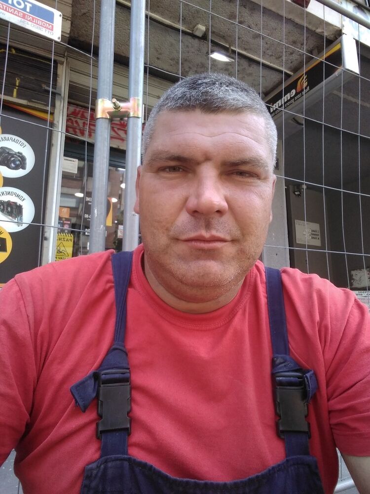  ,   Dejan, 41 ,   ,   , c 