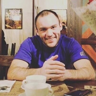  12422762  Artem, 29 ,    