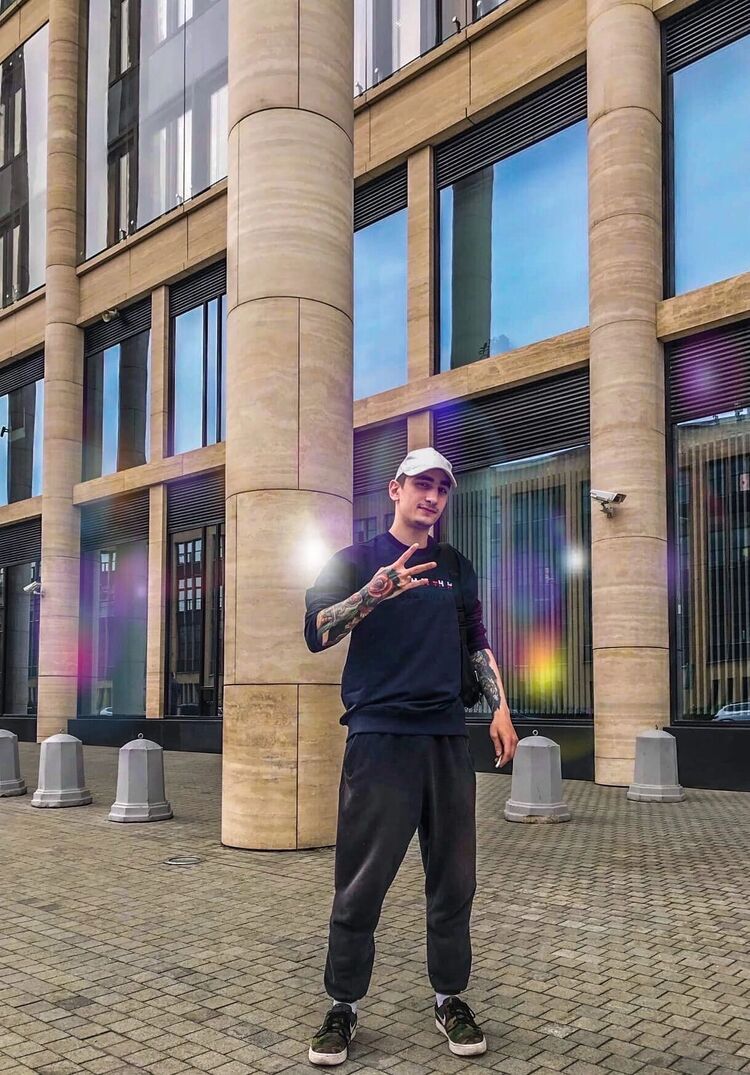  37278682  , 26 ,    -