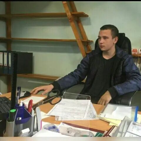  26198032  Roman, 28 ,    