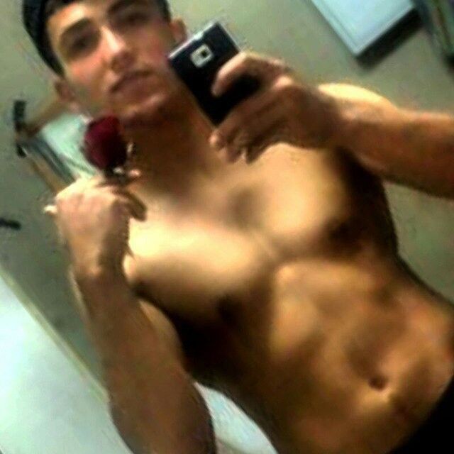  10908252  Alek, 31 ,    