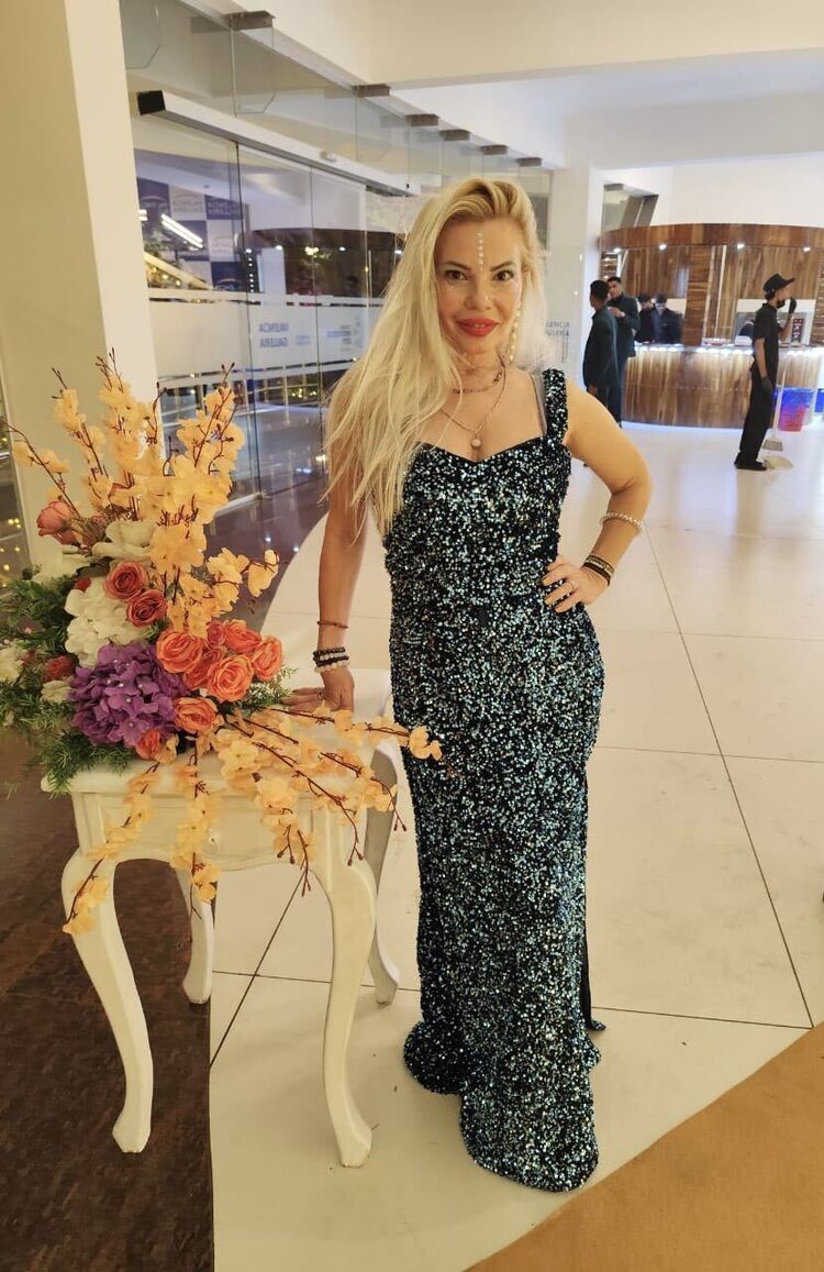  Ara,   Natalie, 36 ,   c 