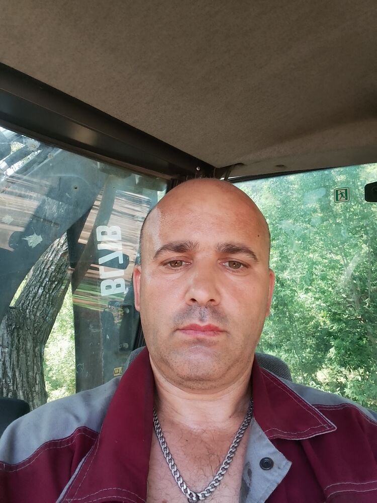  54628532  Nlkolai, 43 ,    