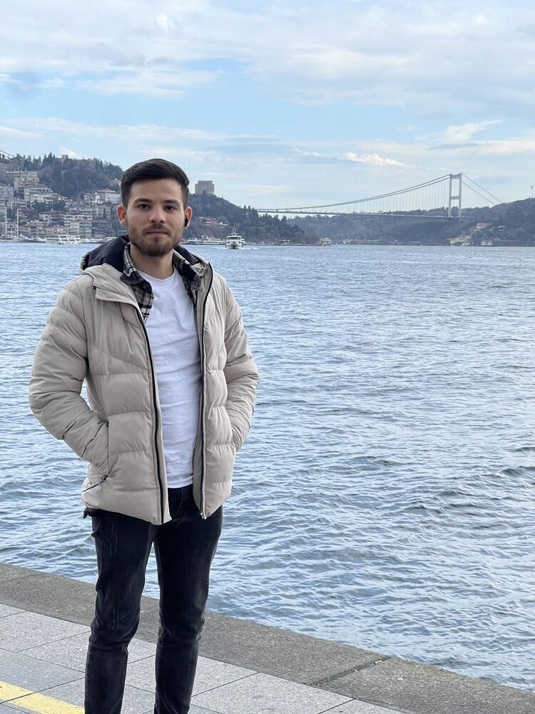  34296242  Mustafa, 27 ,    