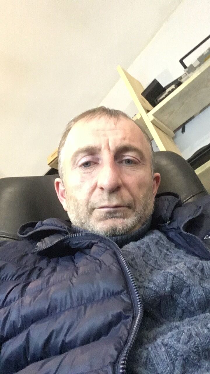  22937962  , 44 ,    