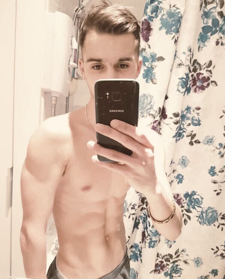  22126672  Edward, 29 ,    