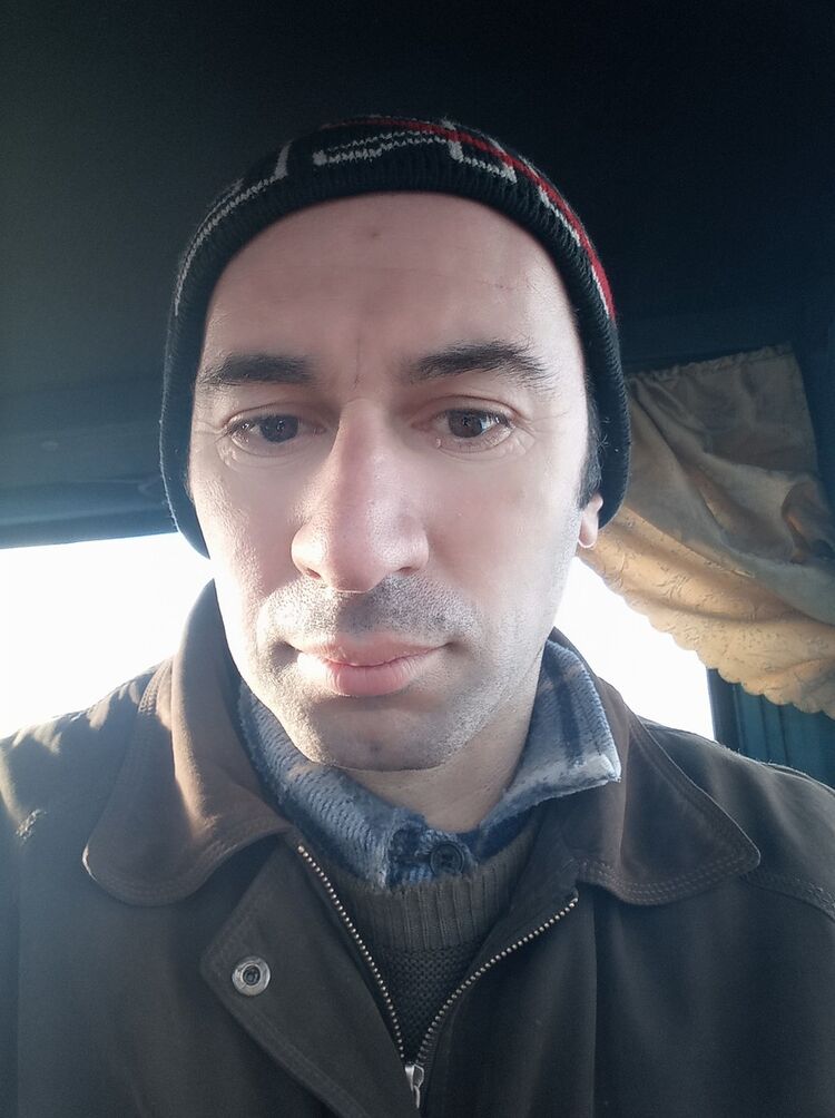  ,   Lev, 44 ,   