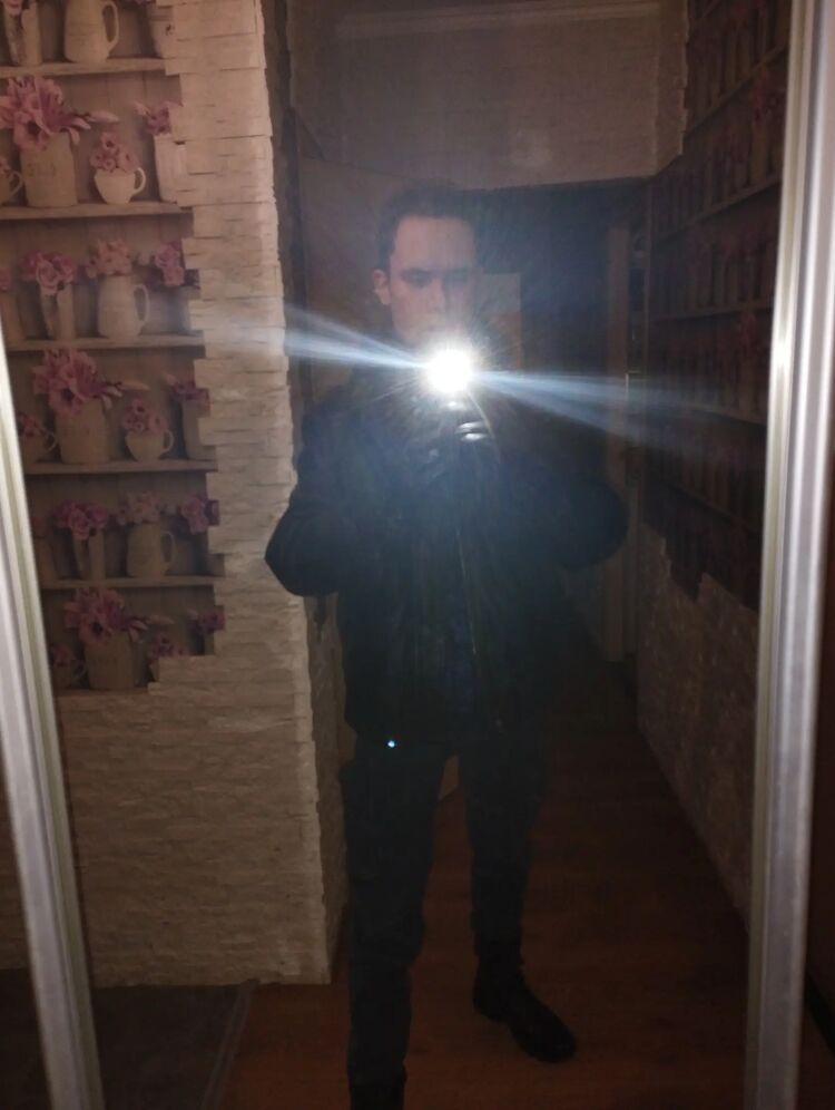  ,   George, 23 ,   ,   